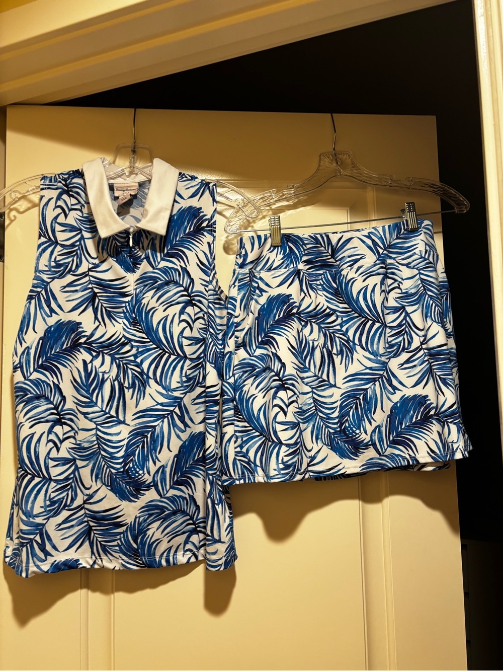 Tommy Bahama White and Blue Palm Print Golf Polo and Skirt